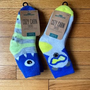 Kid’s Cozy Cabin Socks NWT